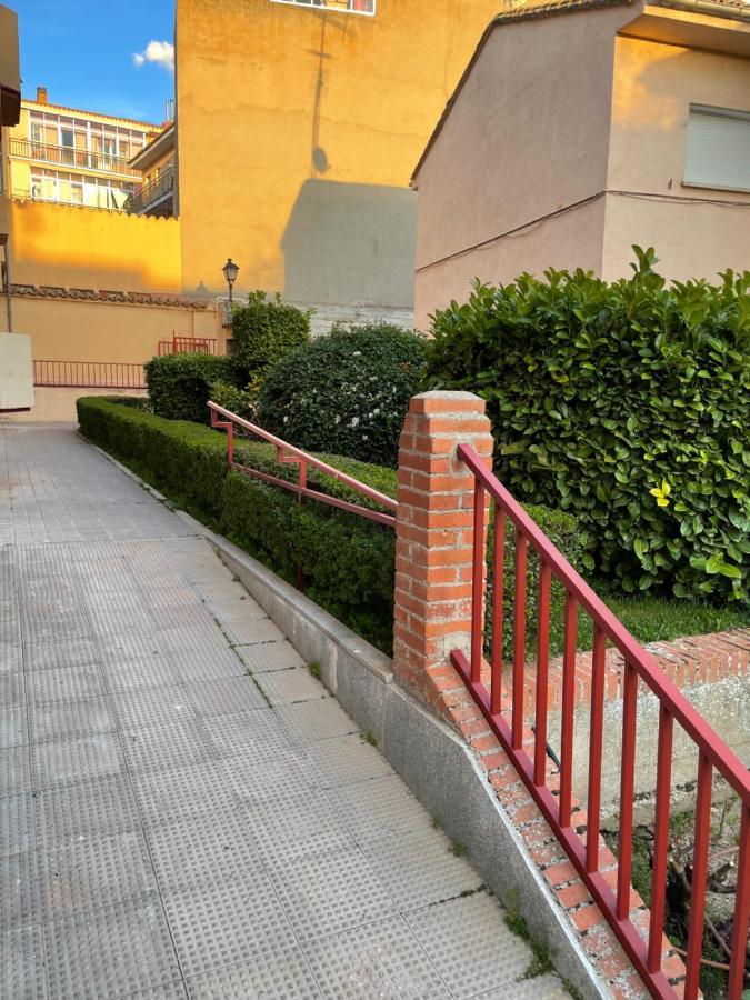 Apartamento Turistico Avila Vut Екстер'єр фото